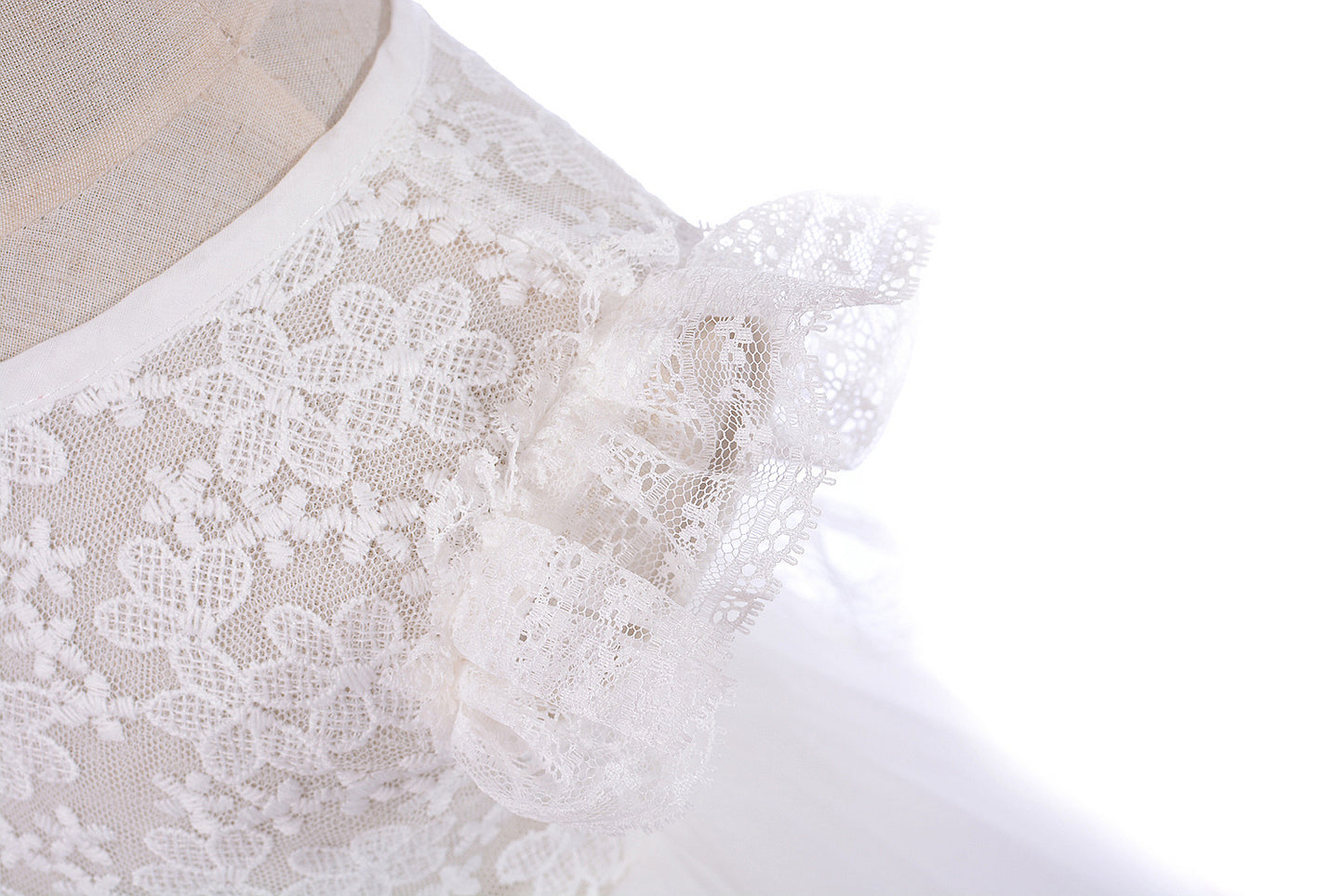 Baby Girl Lace Christening Dress – Lightweight Princess Baptism Gown with Bonnet