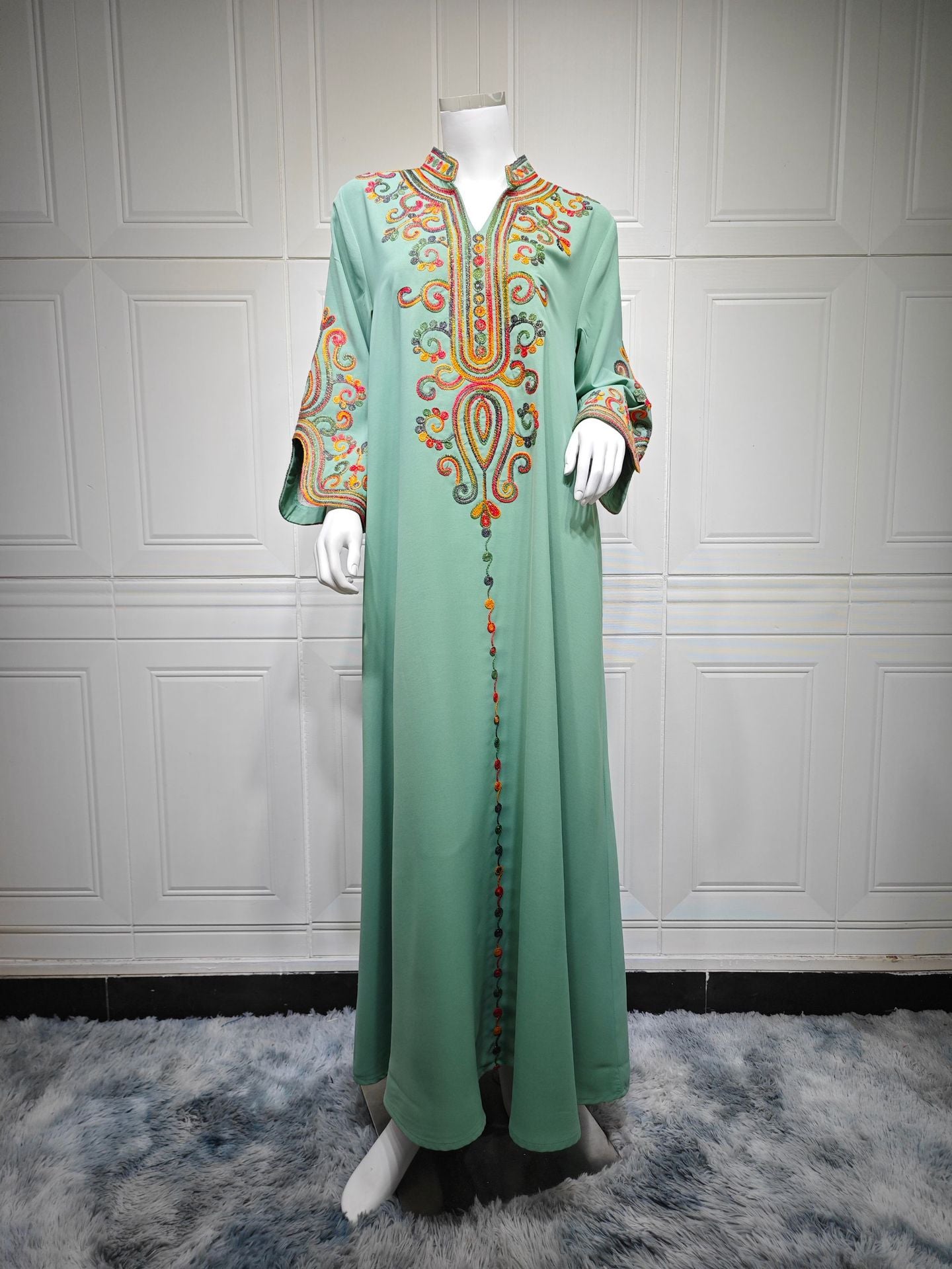 Muslim Women Embroidered Robe Autumn Winter Fashion Arab Dress Middle East Clothing Plus Size