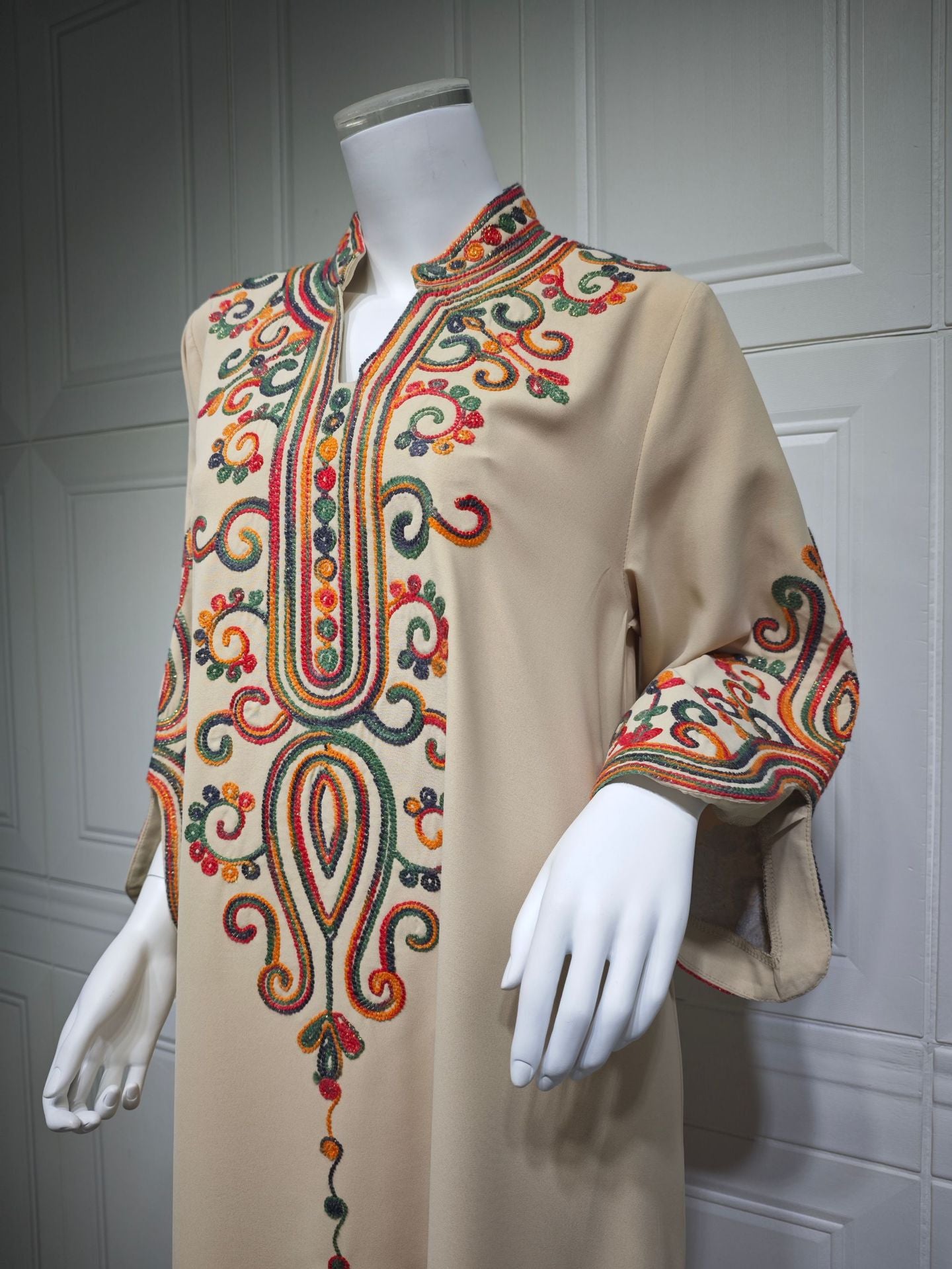 Muslim Women Embroidered Robe Autumn Winter Fashion Arab Dress Middle East Clothing Plus Size