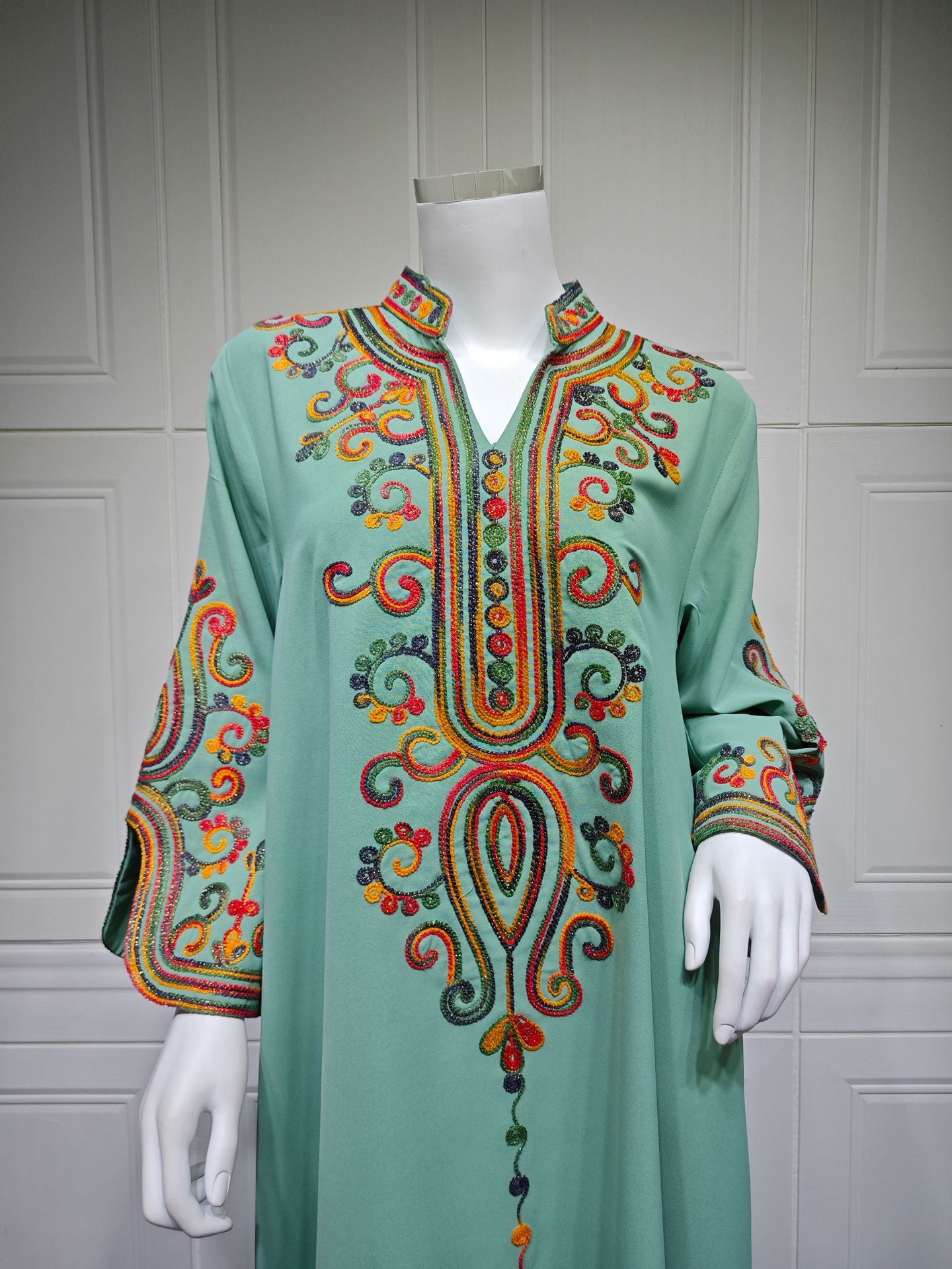 Muslim Women Embroidered Robe Autumn Winter Fashion Arab Dress Middle East Clothing Plus Size