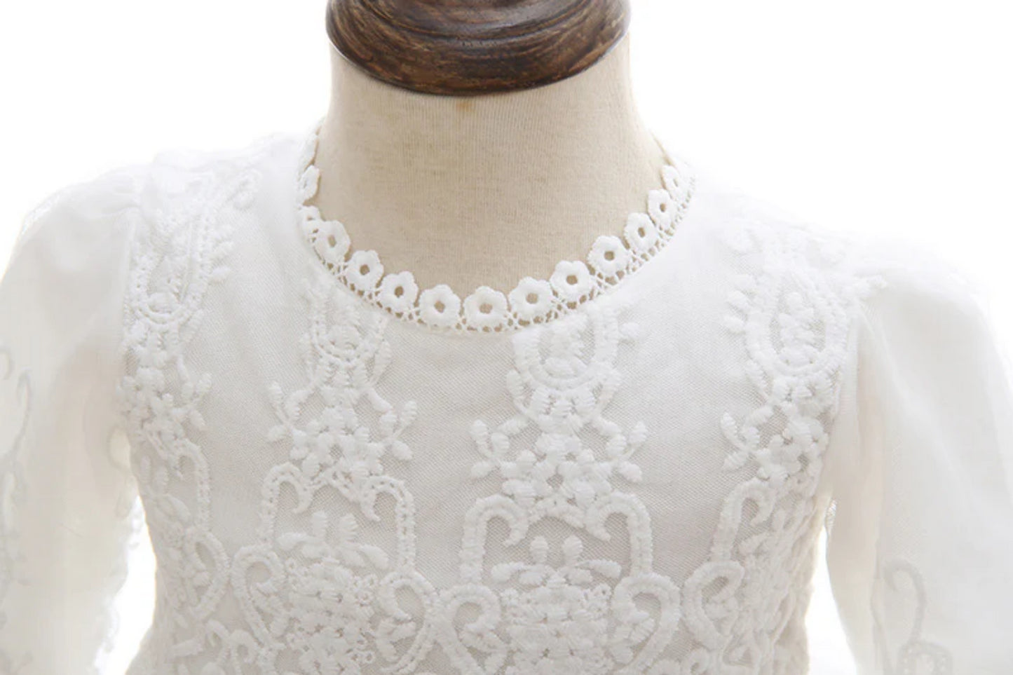 Elegant Lace Baby Christening Gown with Bonnet – Long Sleeve Baptism Blessing Dress