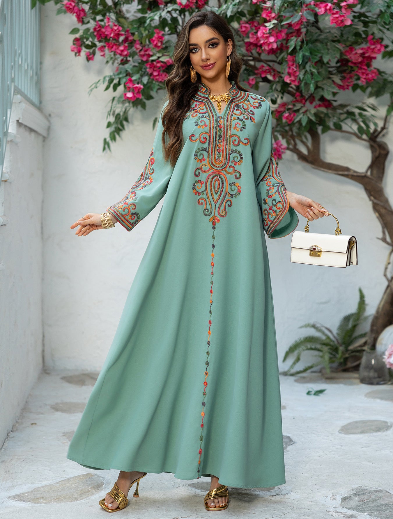 Muslim Women Embroidered Robe Autumn Winter Fashion Arab Dress Middle East Clothing Plus Size