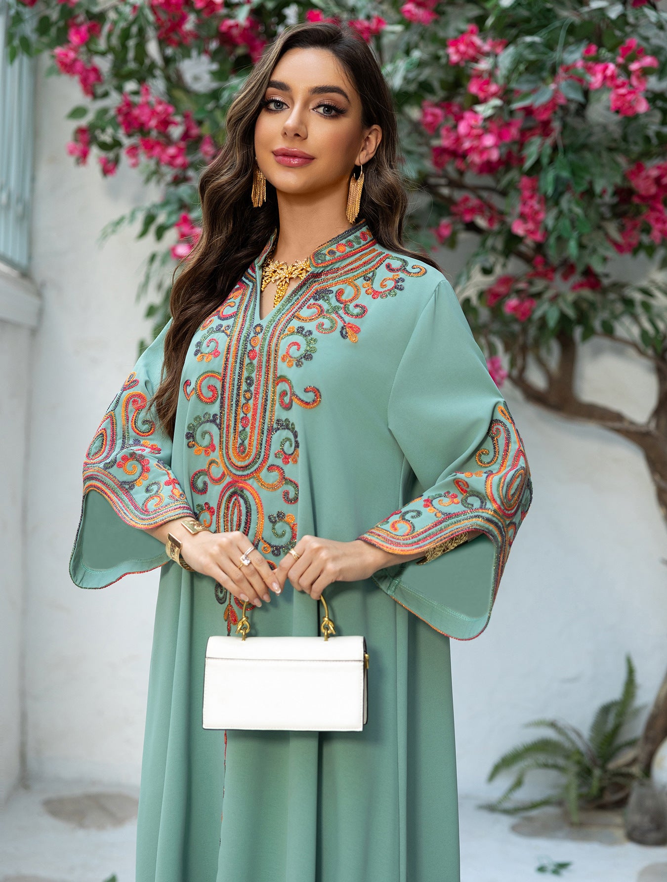 Muslim Women Embroidered Robe Autumn Winter Fashion Arab Dress Middle East Clothing Plus Size