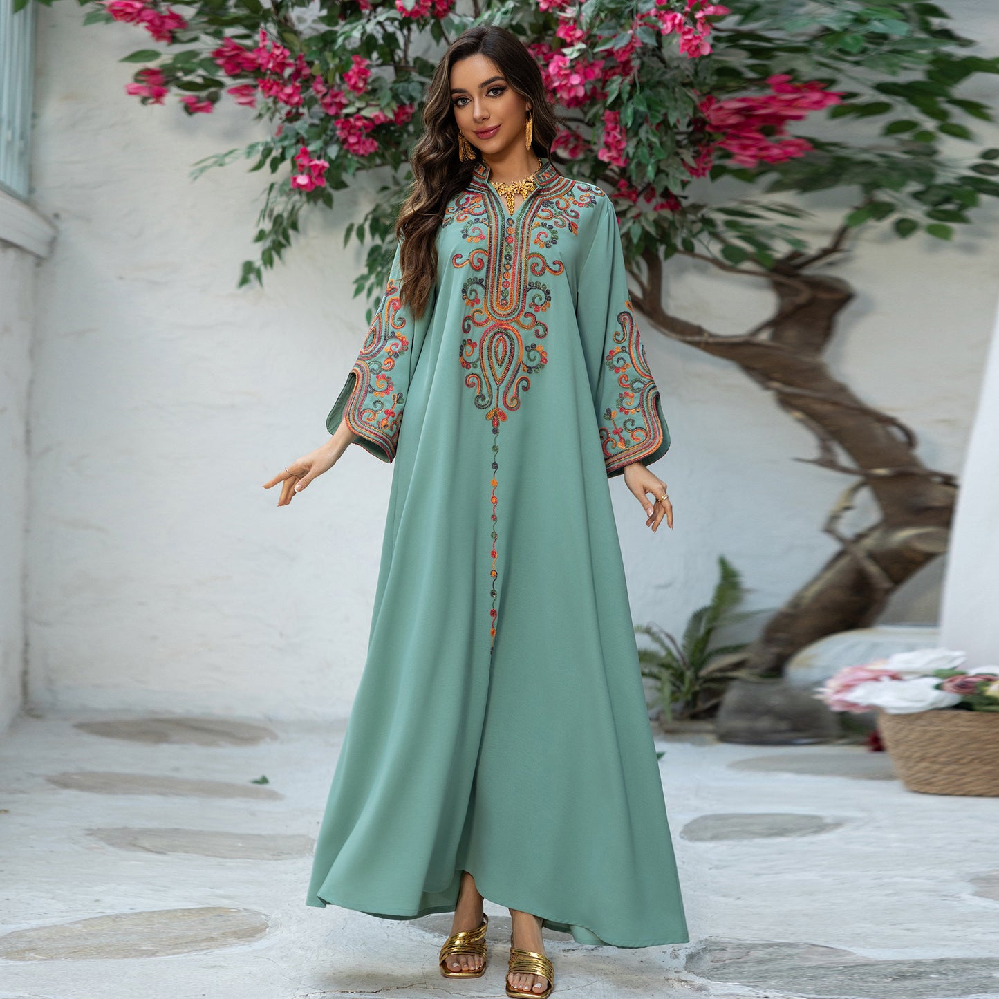 Muslim Women Embroidered Robe Autumn Winter Fashion Arab Dress Middle East Clothing Plus Size