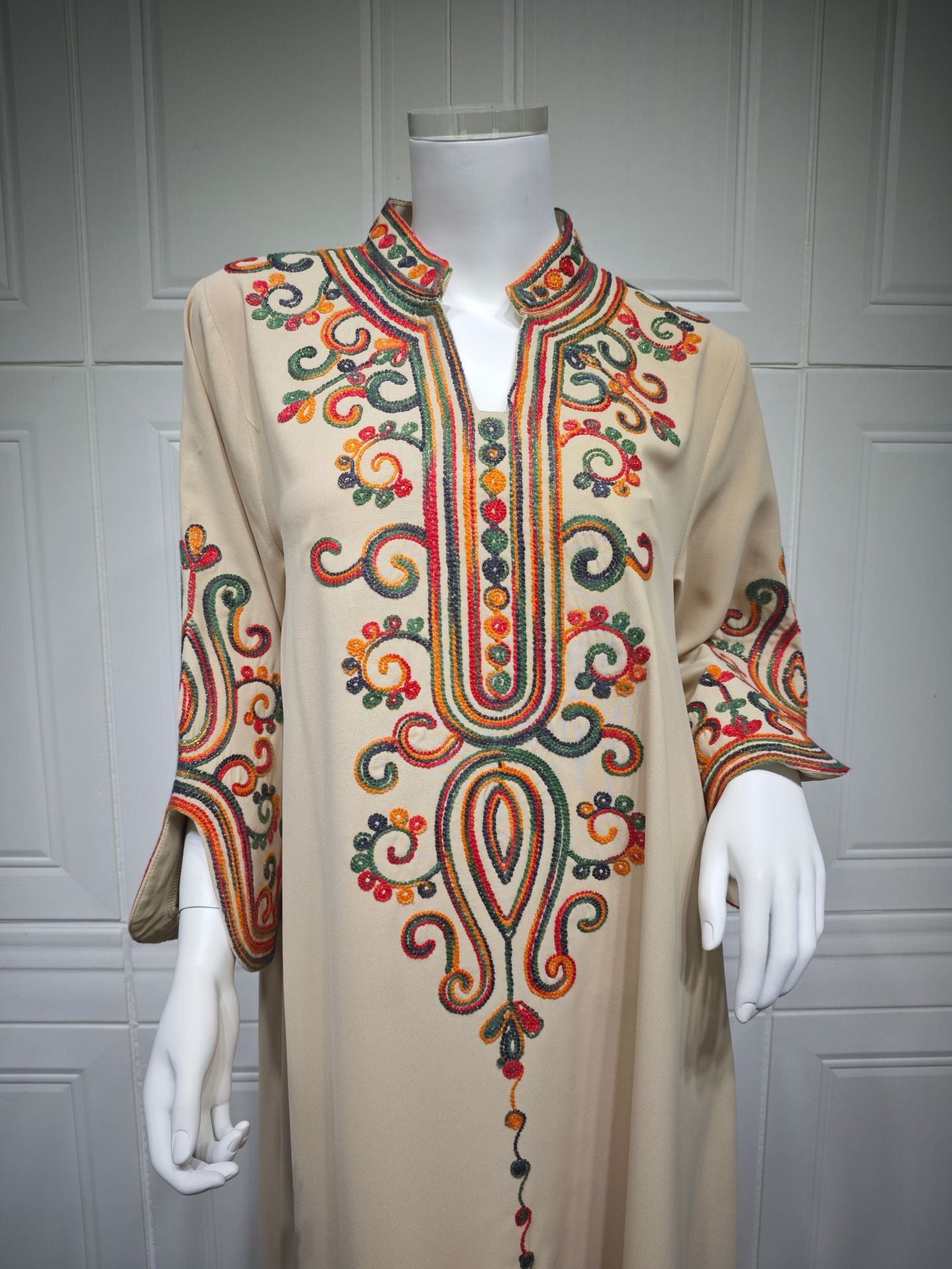 Muslim Women Embroidered Robe Autumn Winter Fashion Arab Dress Middle East Clothing Plus Size