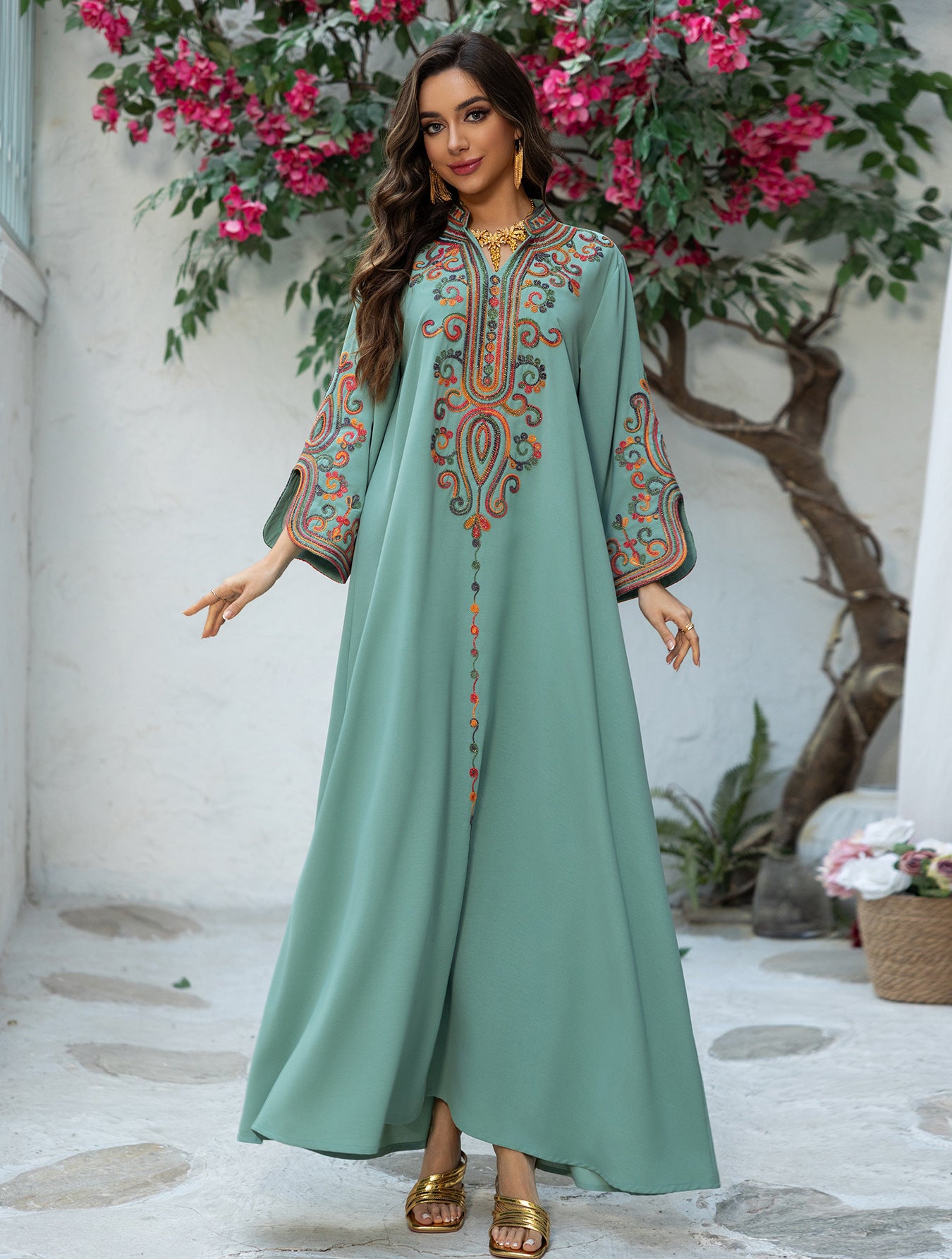 Muslim Women Embroidered Robe Autumn Winter Fashion Arab Dress Middle East Clothing Plus Size